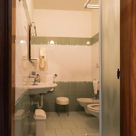 Jollino Hotel 3*