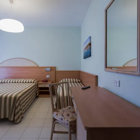 Jollino Hotel 3*