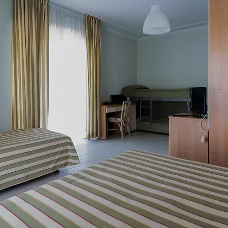 Jollino Hotel 3*