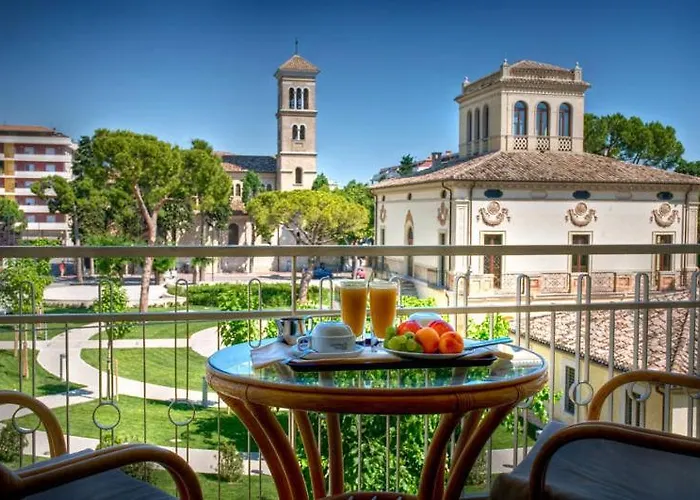 Jollino 호텔 피네토